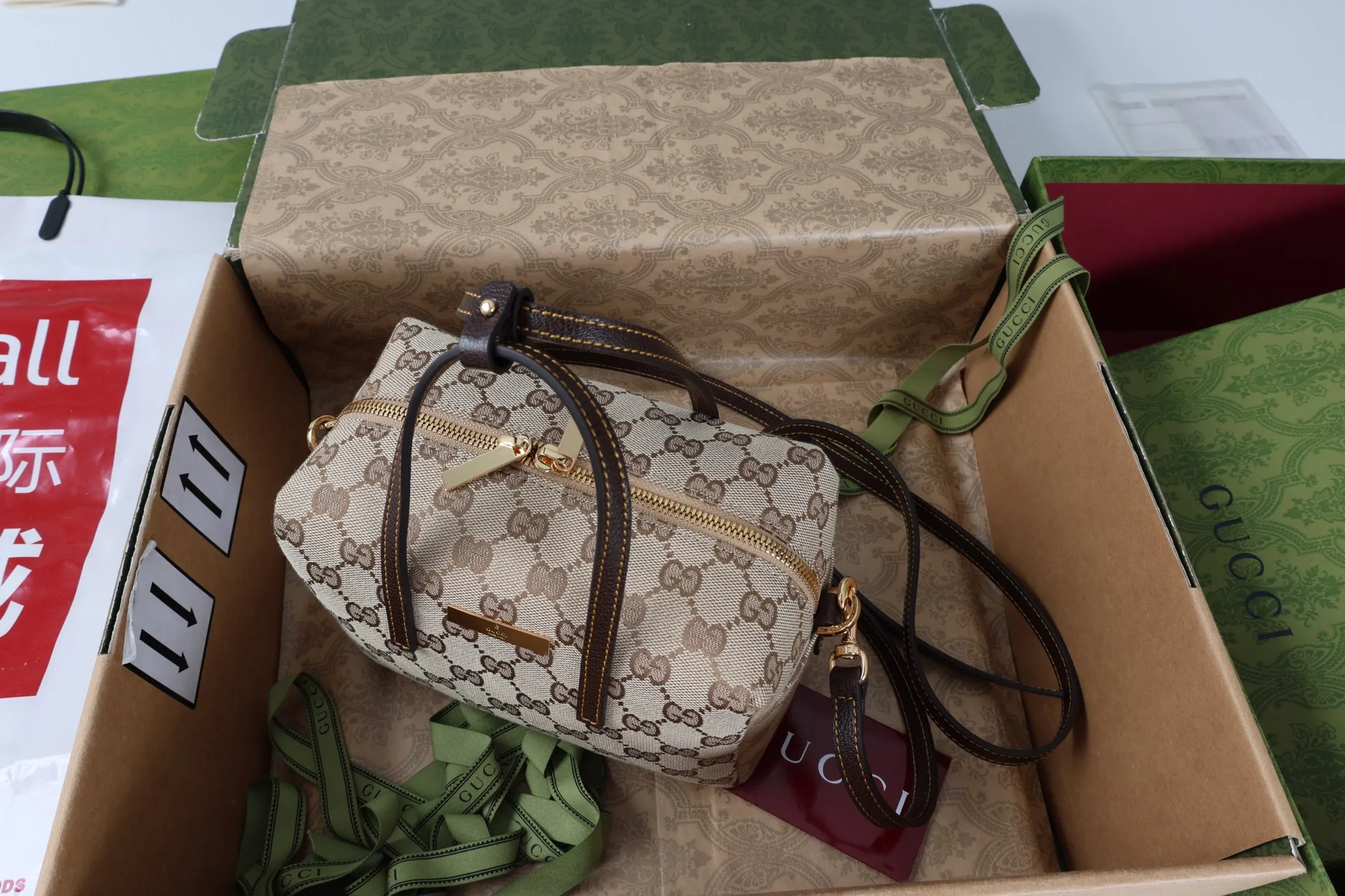 All categories Official website "Brand Women's Bags" Women's Bags 💙 GUCCI 2026 GUCCI new crossbody shoulder bag