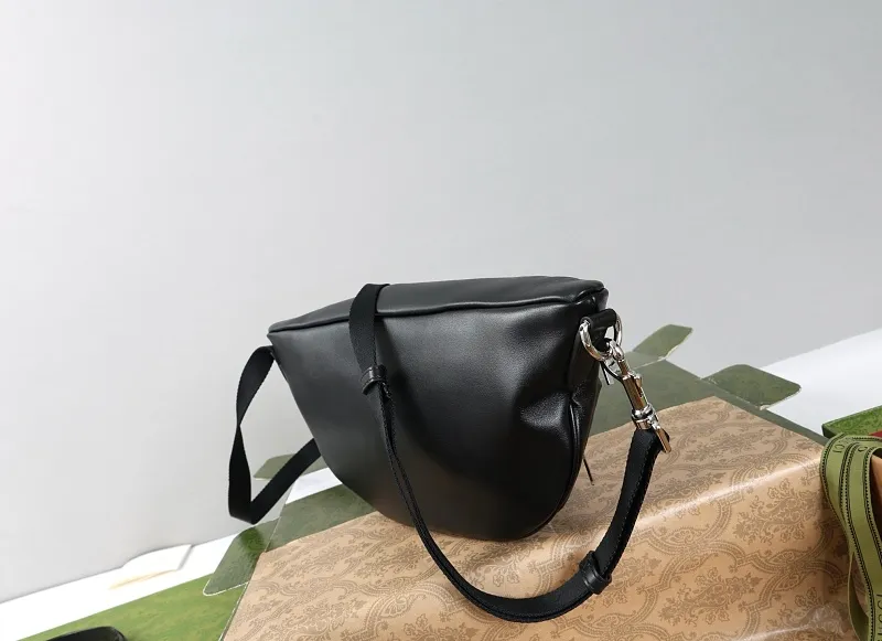 All categories Official website "Brand Women's Bags" Women's Bags 💙 GUCCI 2026 GUCCI new crossbody shoulder bag
