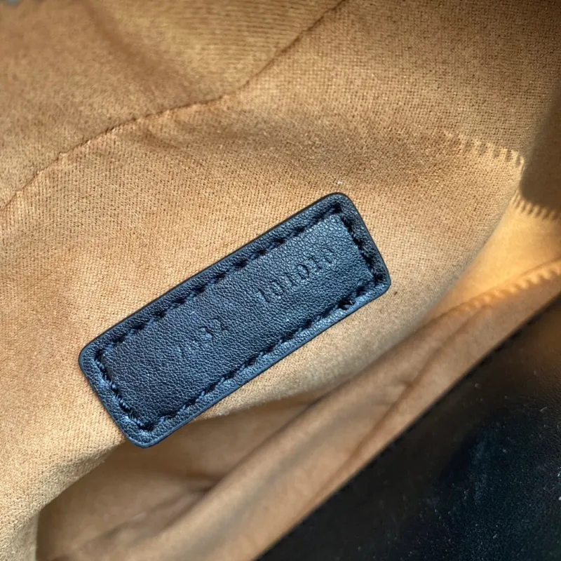 All categories Official website "Brand Women's Bags" Women's Bags 💙 GUCCI 2022 official new Gucci crossbody bag wholesale Original order quality 58001900 Size: 24-13-7Cm