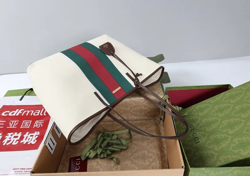 All Categories Official Website "Brand Women's Bags" Women's Bags 💙 GUCCI 2026 Classic GUCCI Print Crossbody Bag