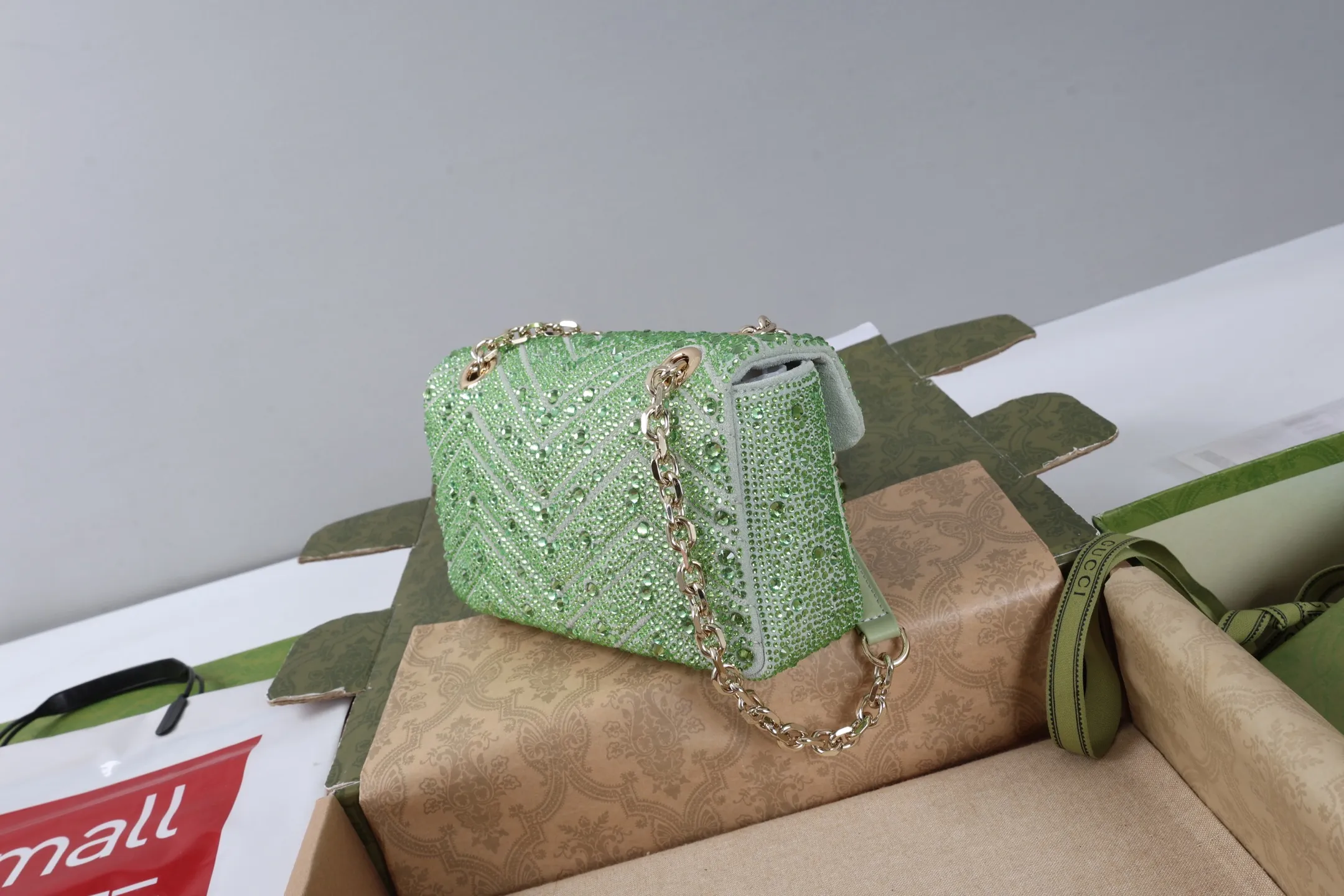 All categories Official website "Brand Women's Bags" Women's Bags 💙 GUCCI 2026 GUCCI new crossbody shoulder bag
