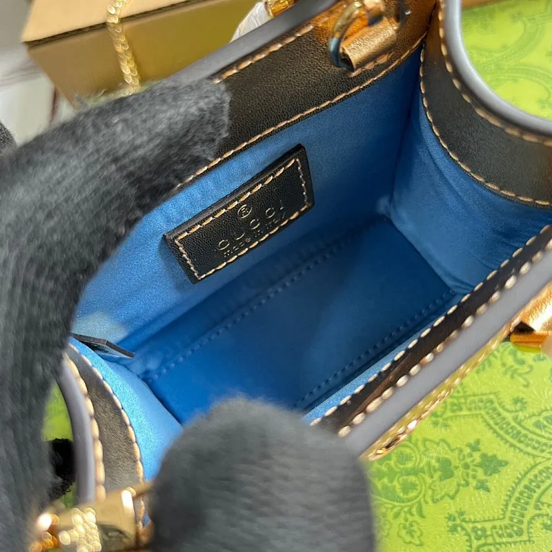 All Categories Official Website "Brand Women's Bags" Women's Bags 💙 GUCCI 2025 New GUCCI Crossbody Bag