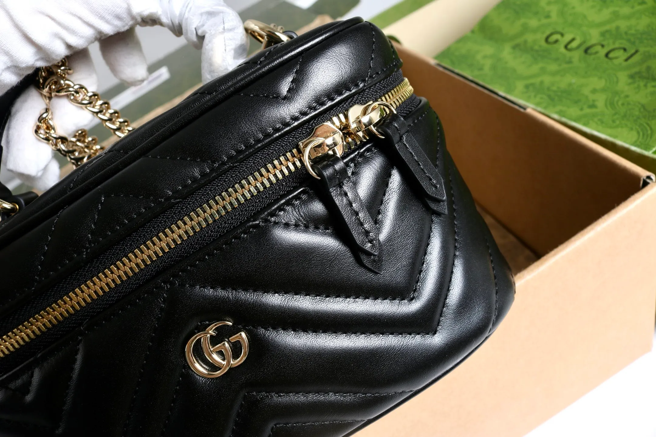 All categories Official website "Brand Women's Bags" Women's Bags 💙 GUCCI 2026 GUCCI new crossbody shoulder bag