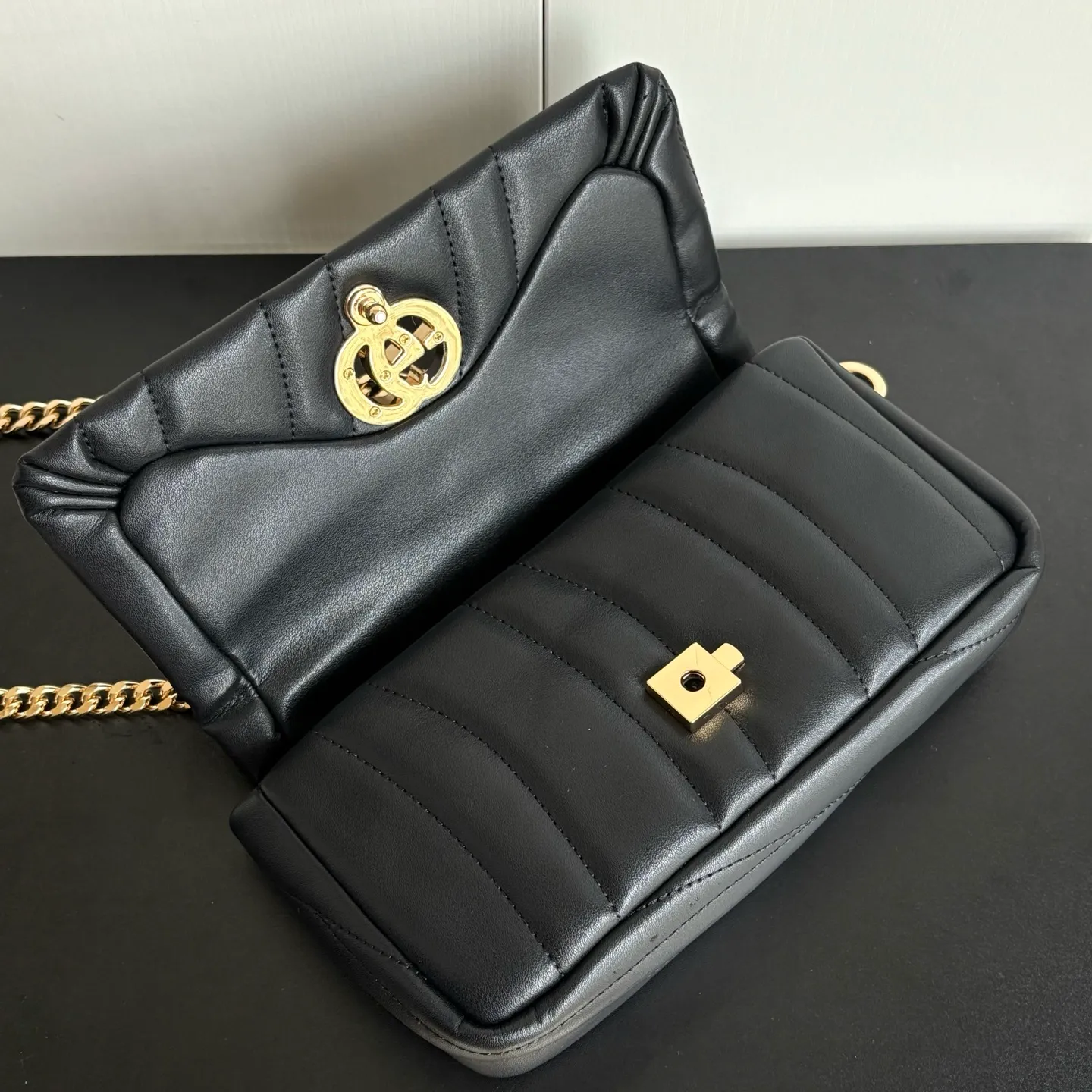 All Categories Official Website "Brand Women's Bags" Women's Bags 💙 GUCCI 2026 New GUCCI Crossbody Bag