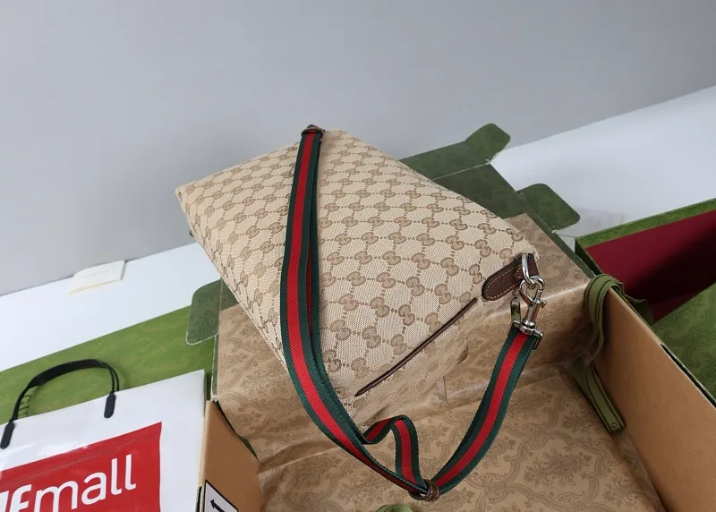All categories Official website "Brand Women's Bags" Women's Bags 💙 GUCCI 2026 GUCCI new crossbody shoulder bag