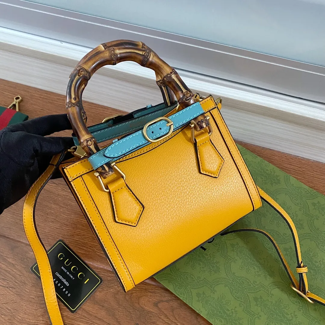 All categories Official website "Brand Women's Bags" Women's Bags 💙 GUCCI 2022 Official New Gucci Mini Tote Bag Wholesale 58002000 High Quality Specifications: 20-16-10CM