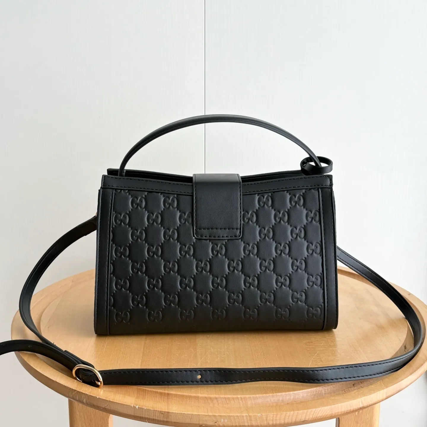All Categories Official Website "Brand Women's Bags" Women's Bags 💙 GUCCI 2026 New GUCCI Crossbody Bag