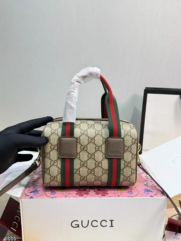 All Categories Official Website "Brand Women's Bags" Women's Bags 💙 GUCCI 2026 New GUCCI Crossbody Bag