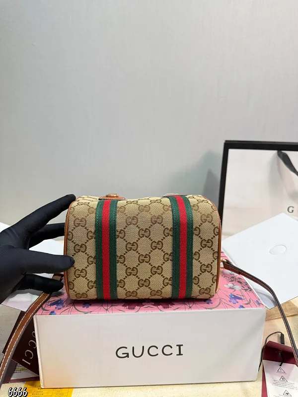 All Categories Official Website "Brand Women's Bags" Women's Bags 💙 GUCCI 2026 New GUCCI Crossbody Bag