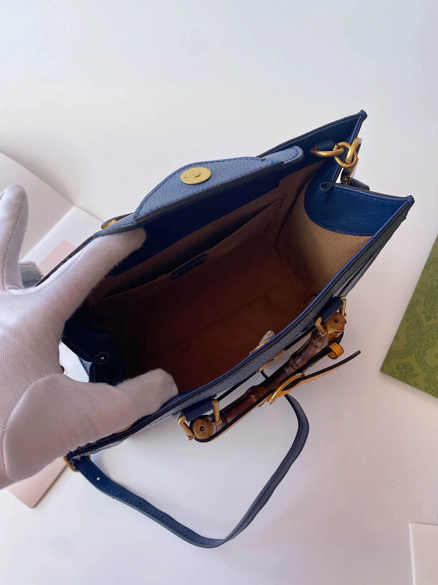 All Categories Official Website "Brand Women's Bags" Women's Bags 💙 GUCCI 2022 Official New Gucci Tote Bag Wholesale 58002200 High Quality Specifications: 27-24-11CM