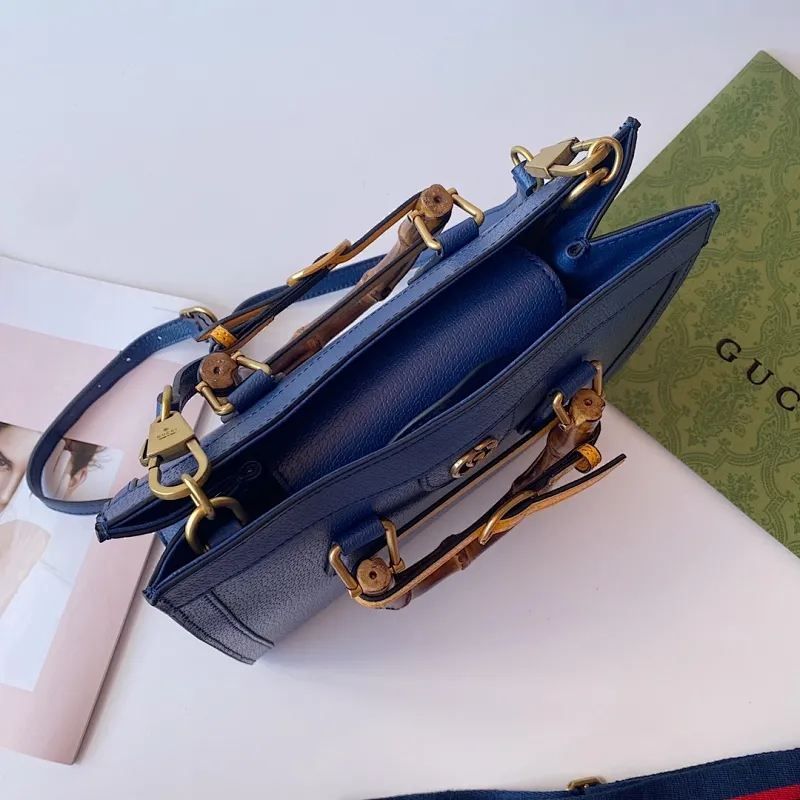 All Categories Official Website "Brand Women's Bags" Women's Bags 💙 GUCCI 2022 Official New Gucci Tote Bag Wholesale 58002200 High Quality Specifications: 27-24-11CM