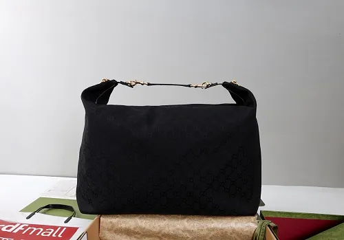 All categories Official website "Brand Women's Bags" Women's Bags 💙 GUCCI 2026 GUCCI new crossbody shoulder bag