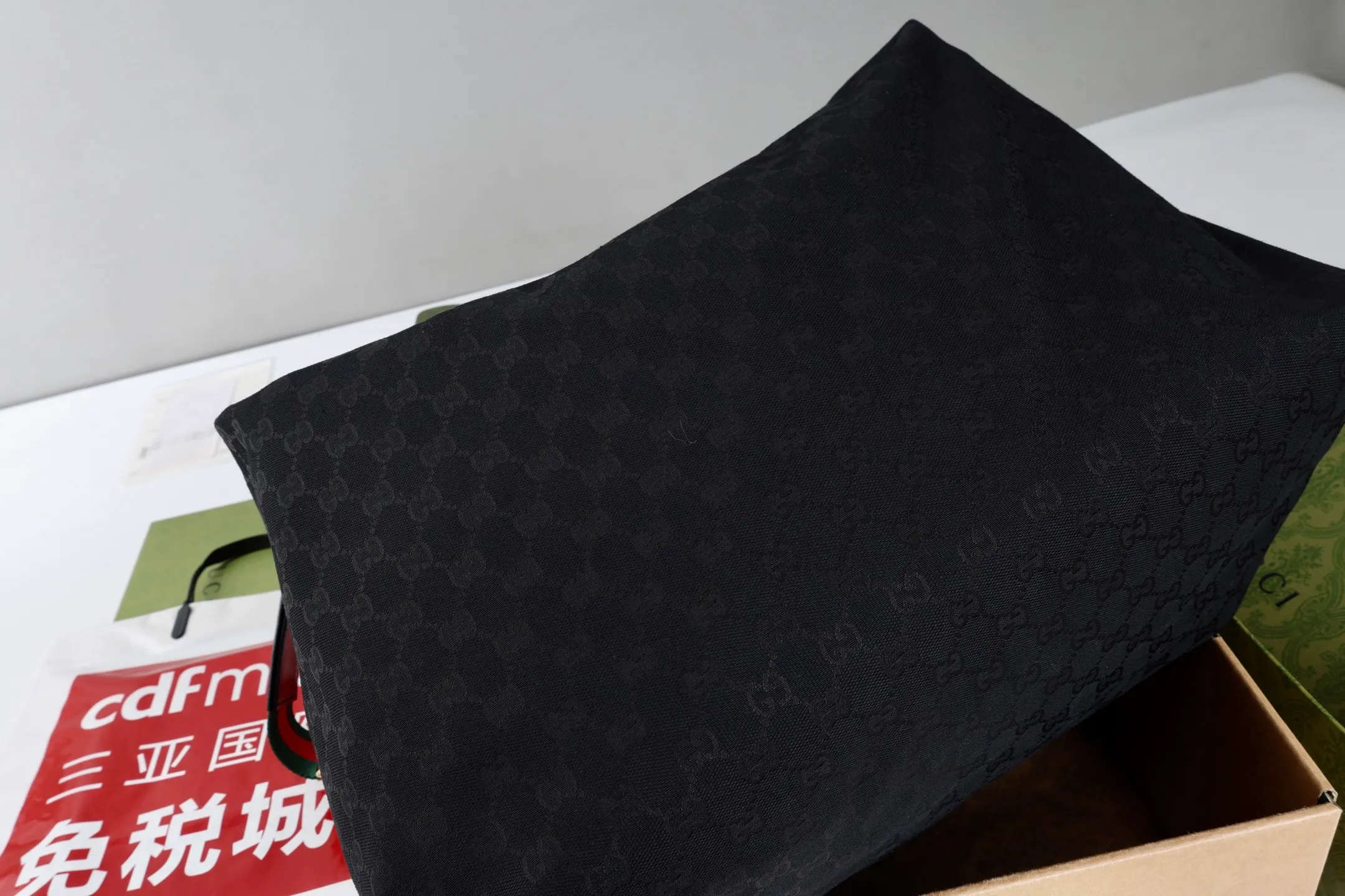 All categories Official website "Brand Women's Bags" Women's Bags 💙 GUCCI 2026 GUCCI new crossbody shoulder bag