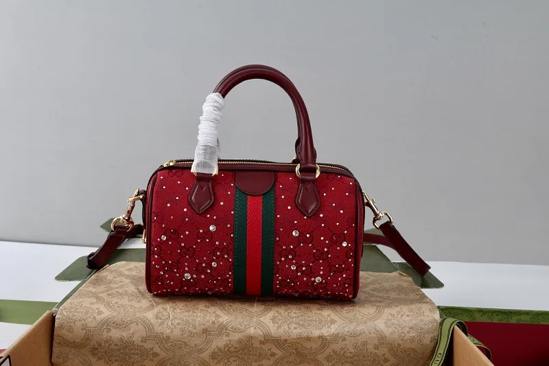 All categories Official website "Brand Women's Bags" Women's Bags 💙 GUCCI 2026 GUCCI new crossbody shoulder bag