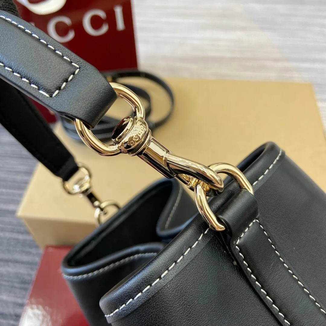 All Categories Official Website "Brand Women's Bags" Women's Bags 💙 GUCCI 2025 New GUCCI Crossbody Bag