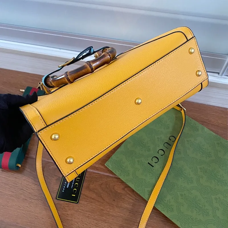 All categories Official website "Brand Women's Bags" Women's Bags 💙 GUCCI 2022 Official New Gucci Mini Tote Bag Wholesale 58002000 High Quality Specifications: 27-24-11CM