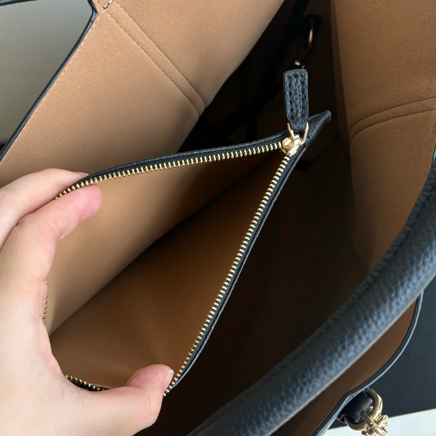 All Categories Official Website "Brand Women's Bags" Women's Bags 💙 GUCCI 2025 New GUCCI Handbags