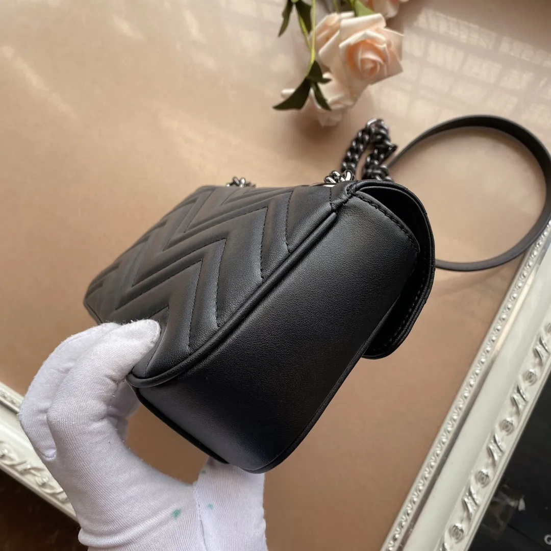 All categories Official website "Brand Women's Bags" Women's Bags 💙 GUCCI 2022 Official New Gucci Crossbody Bag Wholesale 58001800 High Quality Specifications: 22-13-6CM