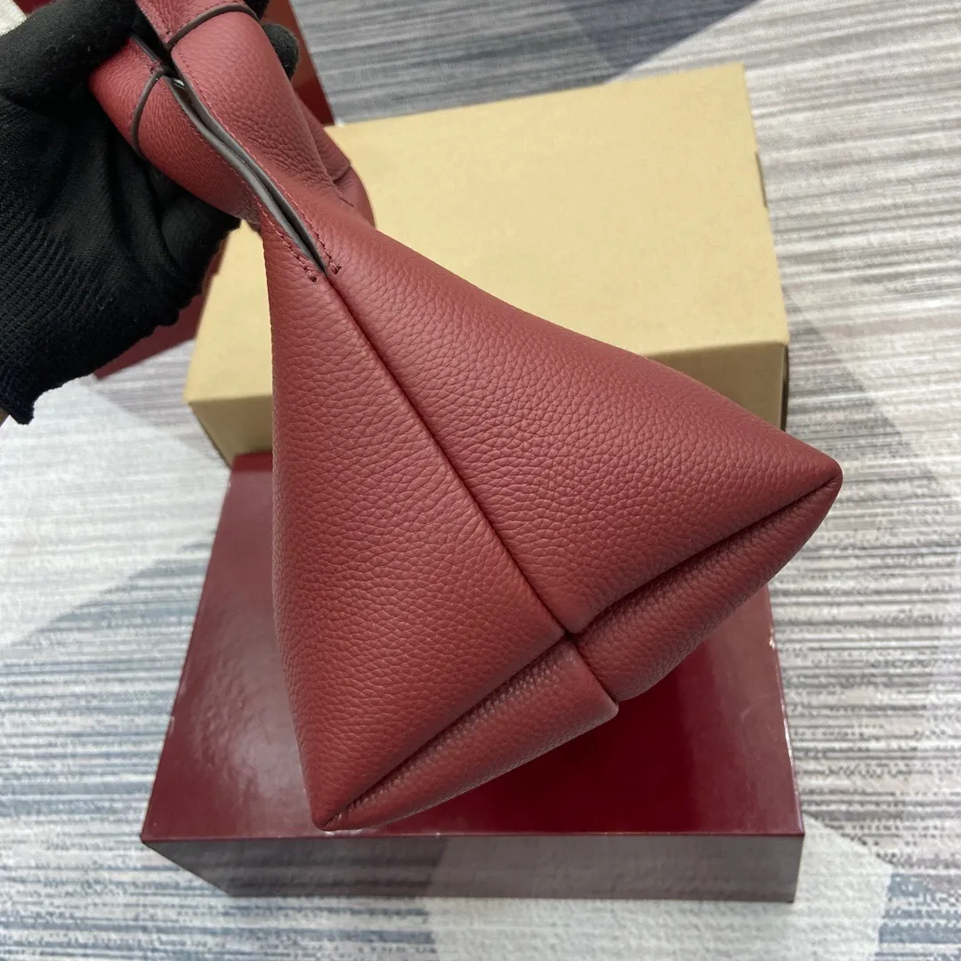 All Categories Official Website "Brand Women's Bags" Women's Bags 💙 GUCCI 2025 New GUCCI Handbags