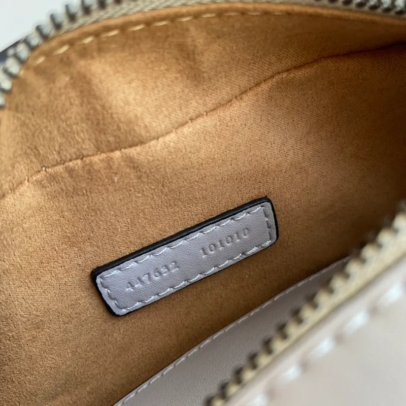 All categories Official website "Brand Women's Bags" Women's Bags 💙 GUCCI 2022 official new Gucci crossbody bag wholesale Original order quality 58001900 Size: 24-13-7Cm