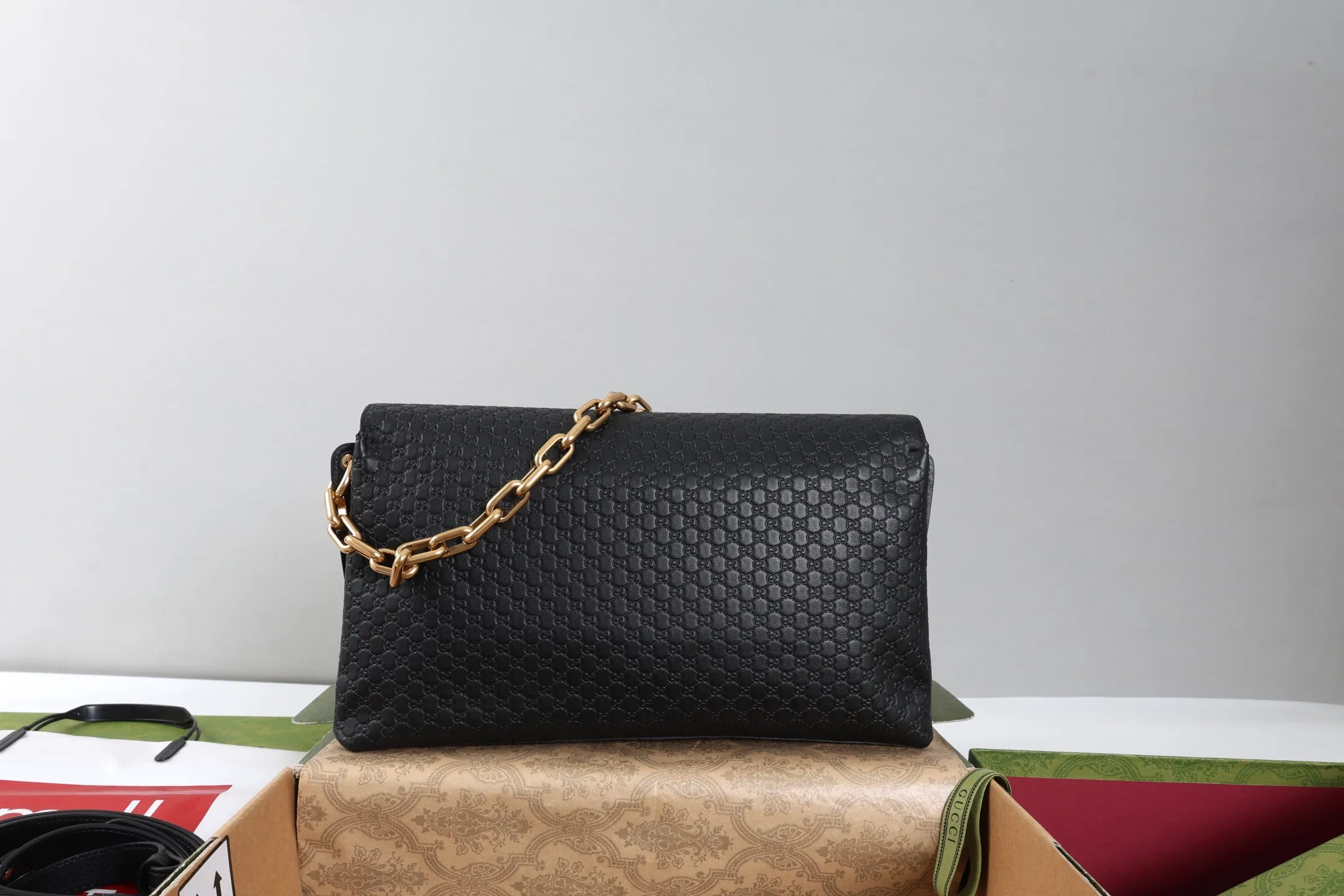 All categories Official website "Brand Women's Bags" Women's Bags 💙 GUCCI 2026 GUCCI new crossbody shoulder bag