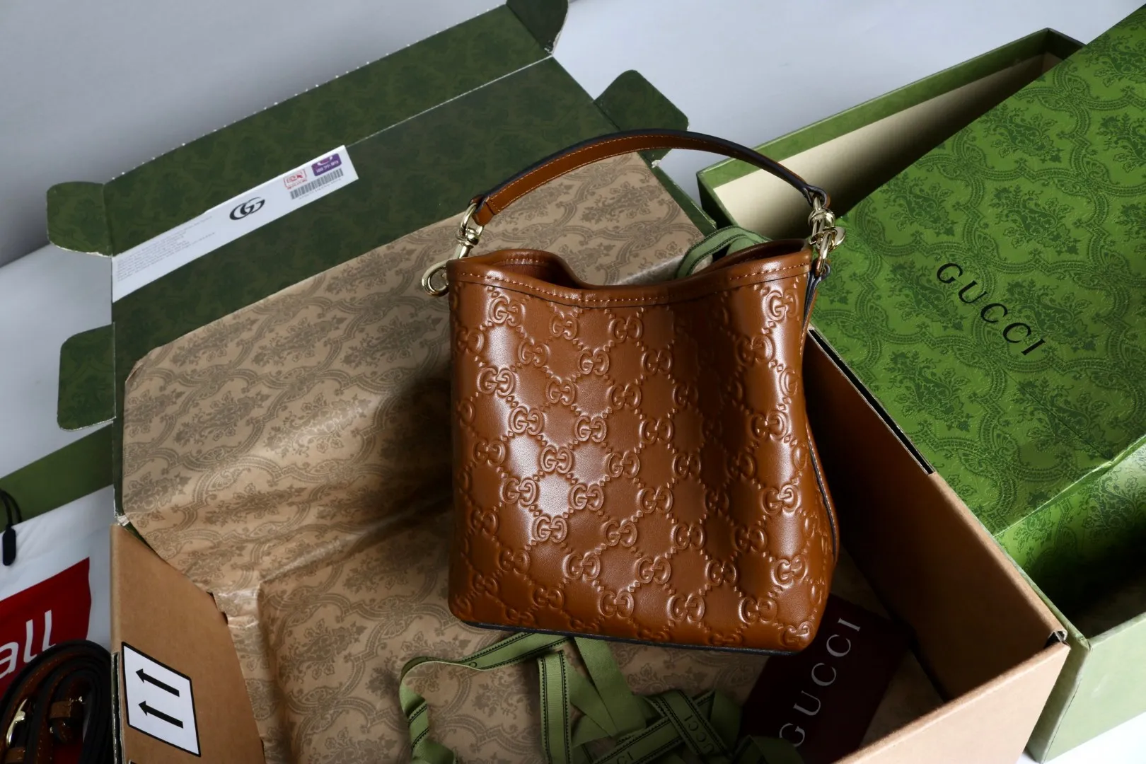 All categories Official website "Brand Women's Bags" Women's Bags 💙 GUCCI 2026 GUCCI new crossbody shoulder bag