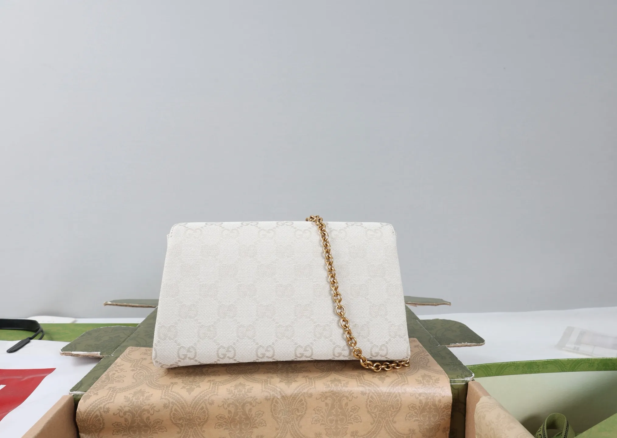 All categories Official website "Brand Women's Bags" Women's Bags 💙 GUCCI 2026 GUCCI new crossbody shoulder bag