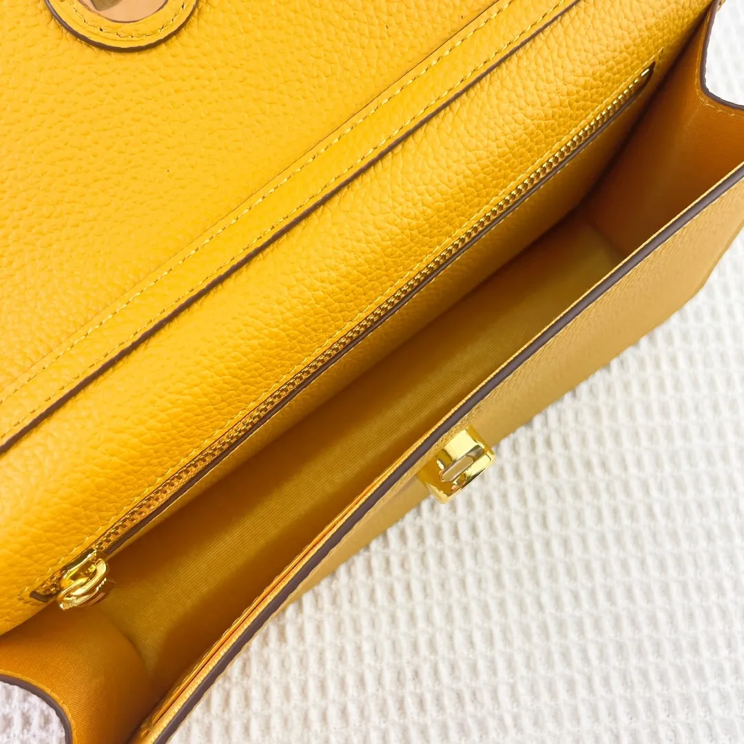 All categories Hermès wallet (Hermès) Hermès 388-2 gold