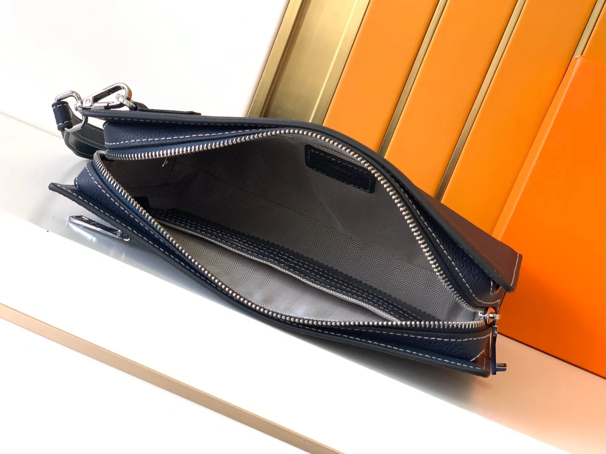 All categories Hermès wallet (Hermès) Hermès 6001-4