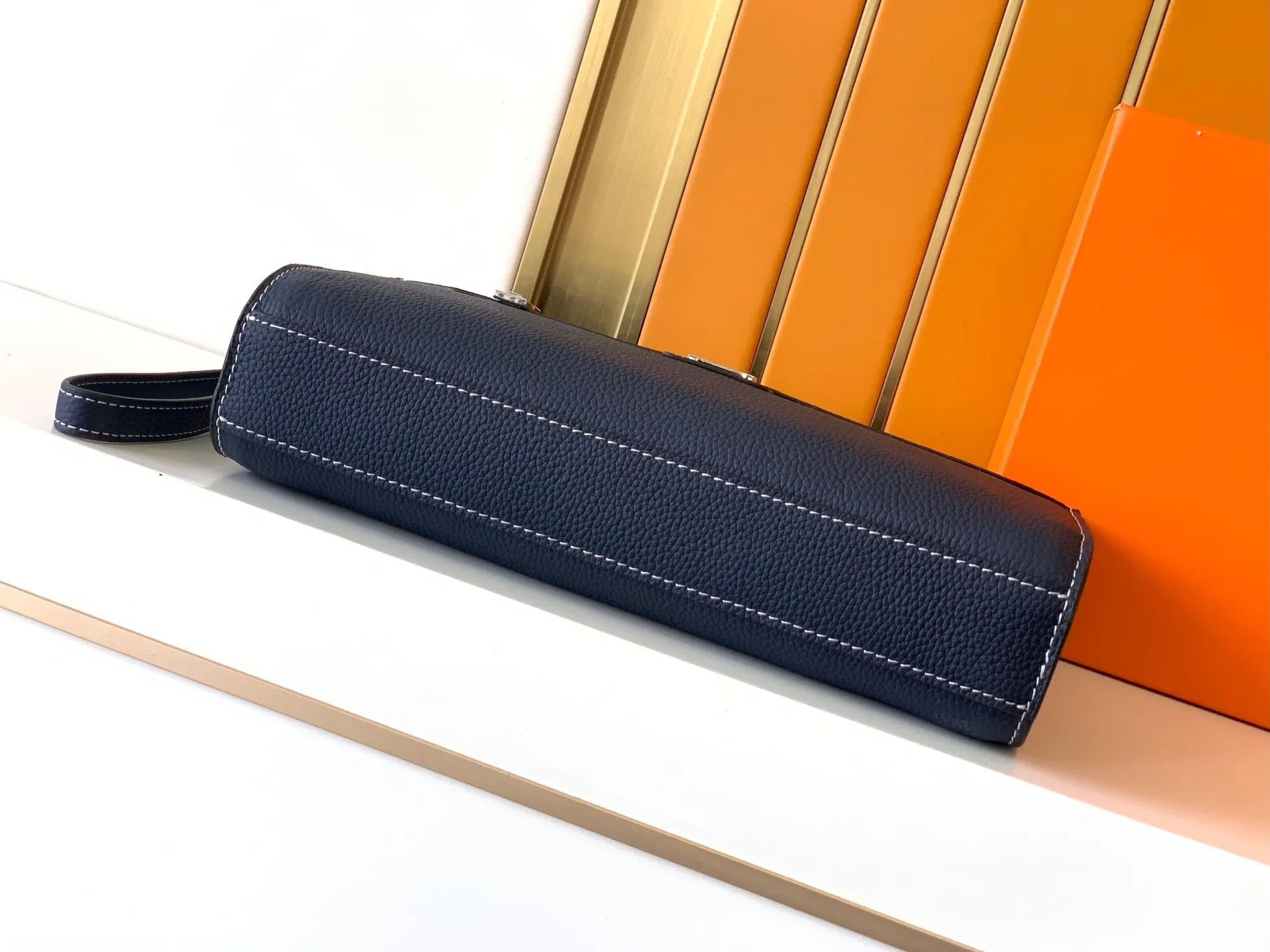 All categories Hermès wallet (Hermès) Hermès 6001-4