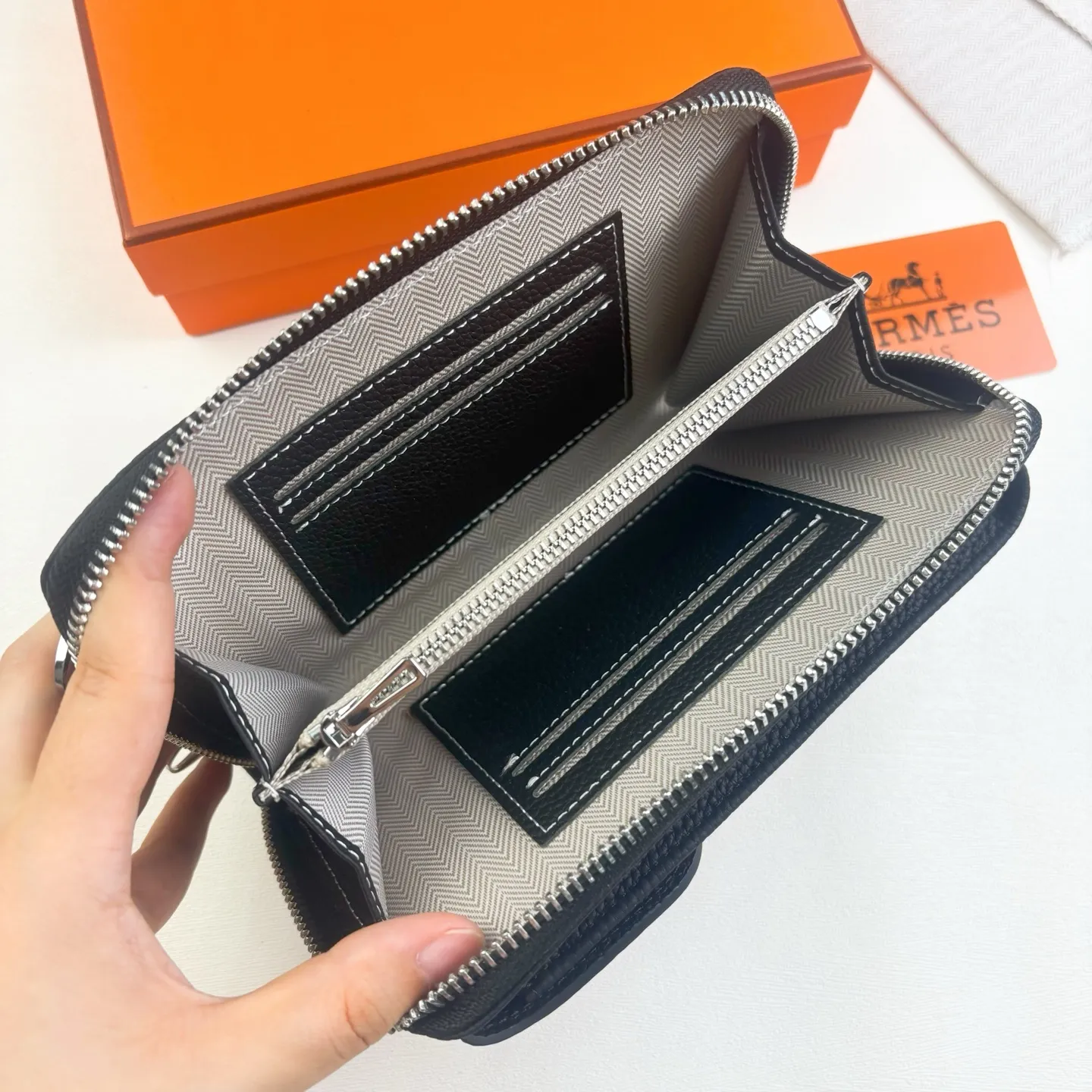 All categories Hermès wallet (Hermès) Hermès 501-2
