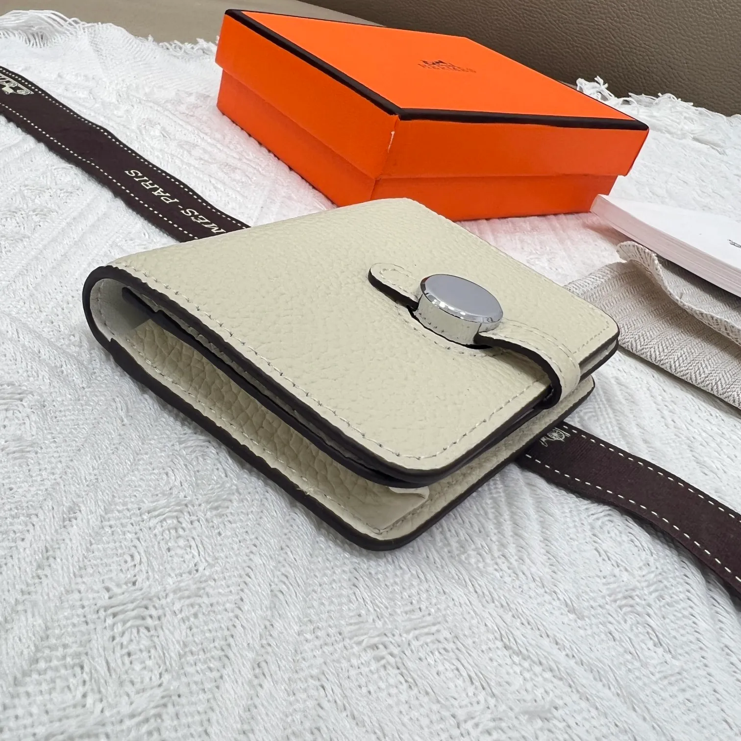 All categories Hermès wallet (Hermès) Hermès 5121 pebbled silver buckle