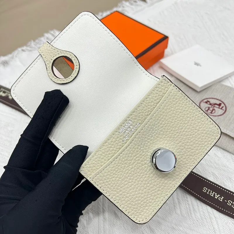 All categories Hermès wallet (Hermès) Hermès 5121 pebbled silver buckle