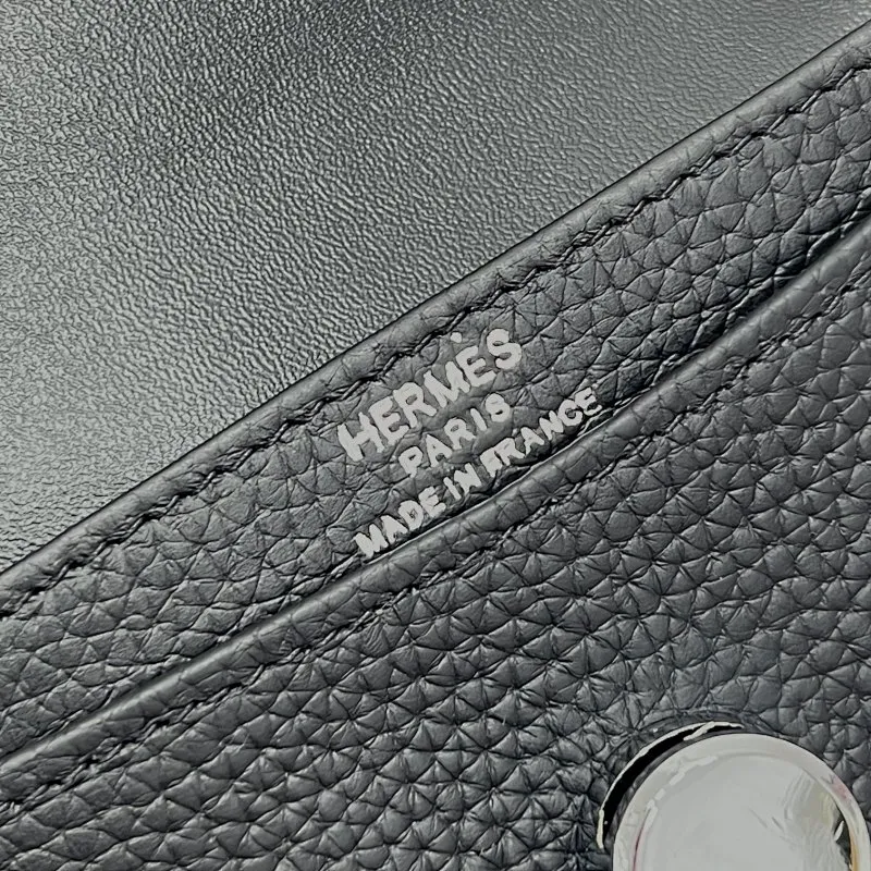 All categories Hermès wallet (Hermès) Hermès 5121 pebbled silver buckle