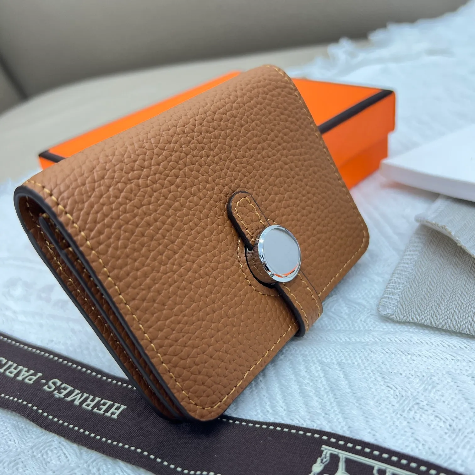 All categories Hermès wallet (Hermès) Hermès 5121 pebbled silver buckle