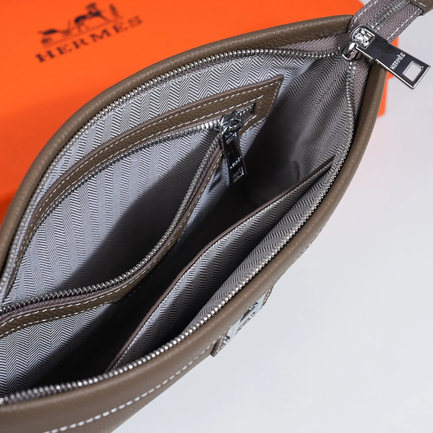 All categories Hermès wallet (Hermès) Hermès 28183