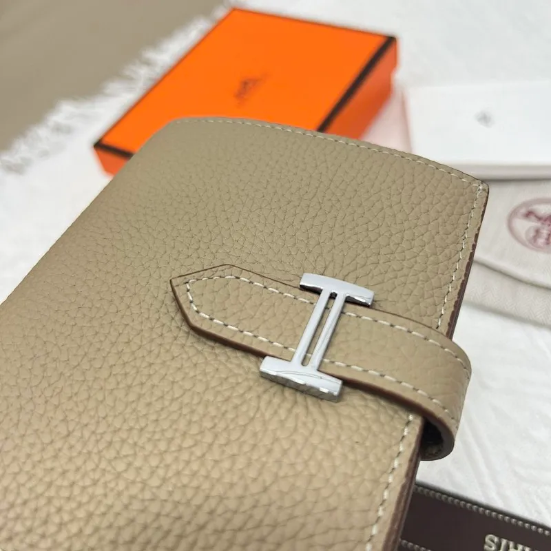 All categories Hermès wallet (Hermès) Hermès 5120 pebbled silver buckle