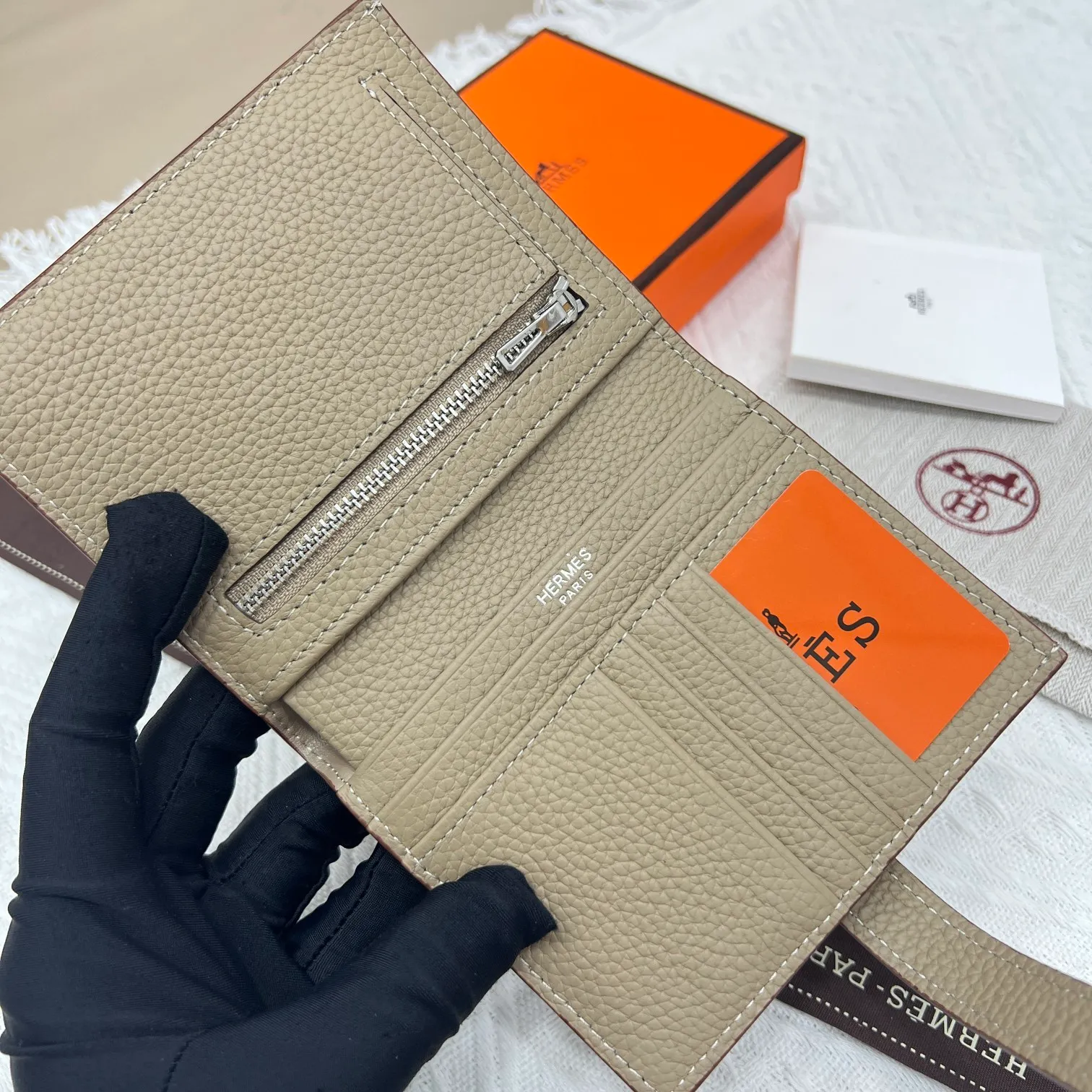 All categories Hermès wallet (Hermès) Hermès 5120 pebbled silver buckle
