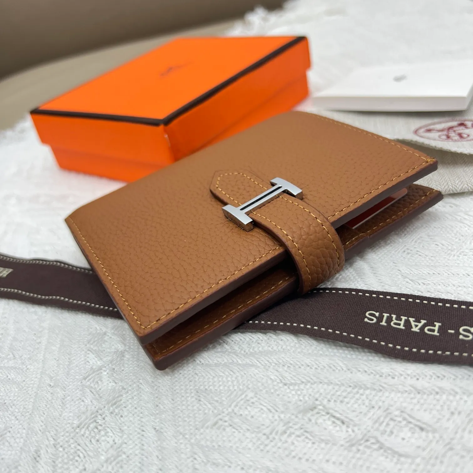 All categories Hermès wallet (Hermès) Hermès 5120 pebbled silver buckle