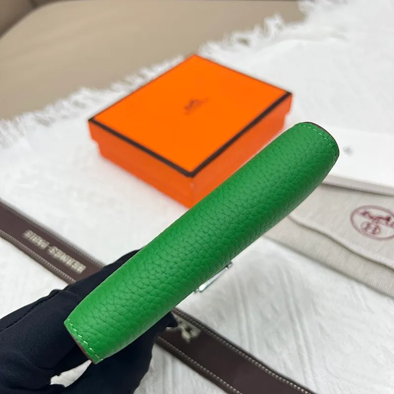All categories Hermès wallet (Hermès) Hermès 5120 pebbled silver buckle