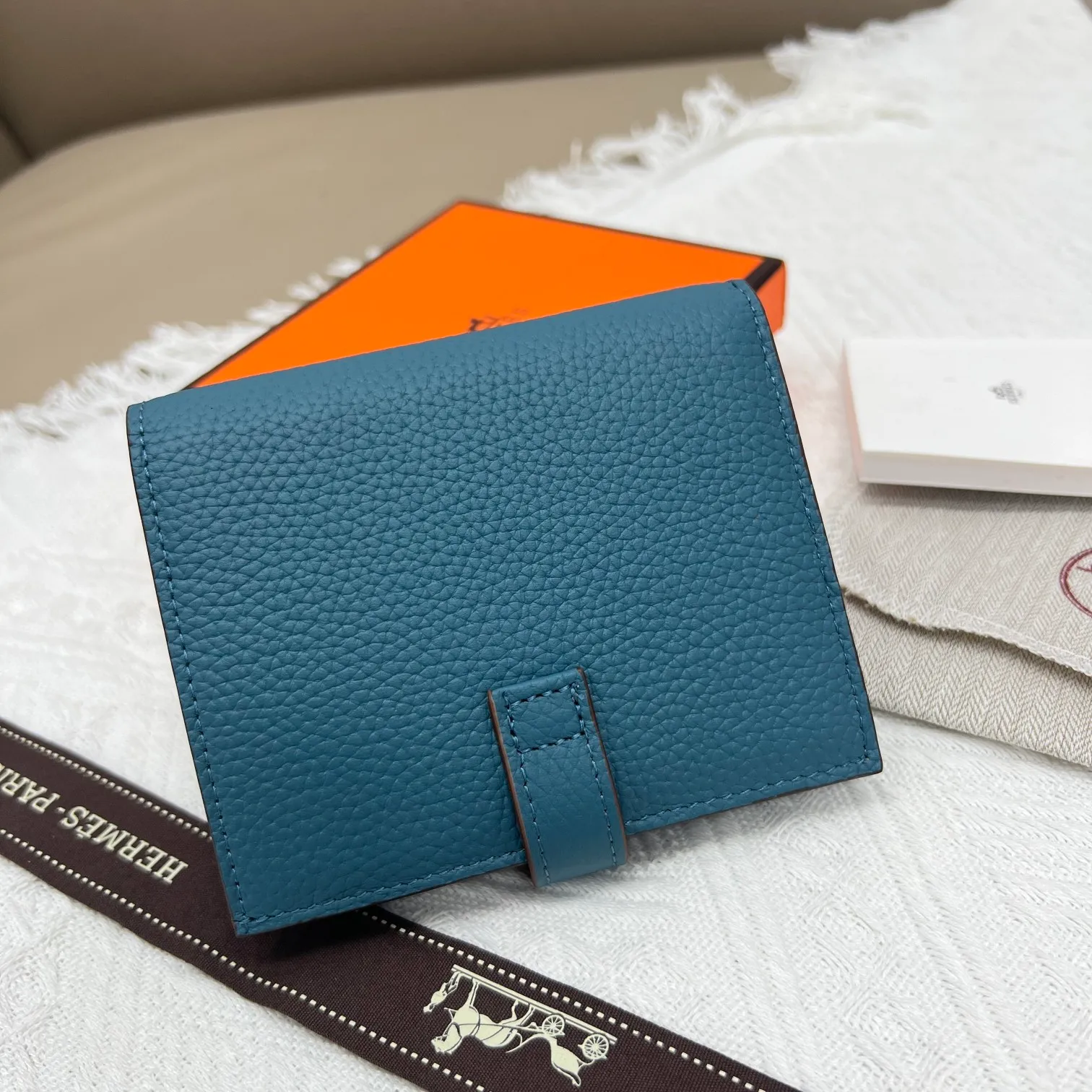 All categories Hermès wallet (Hermès) Hermès 5120 pebbled silver buckle