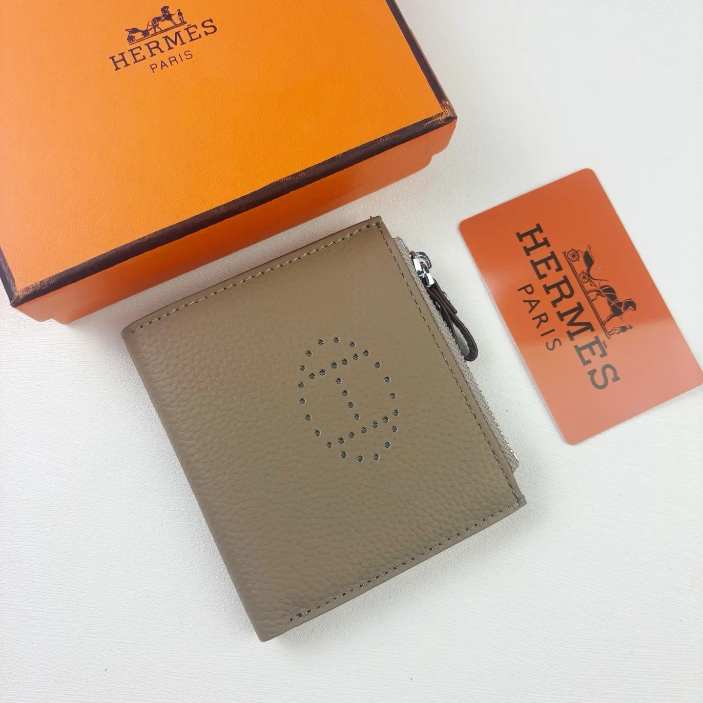 All categories Hermès wallet (Hermès) Hermès 6357 punching