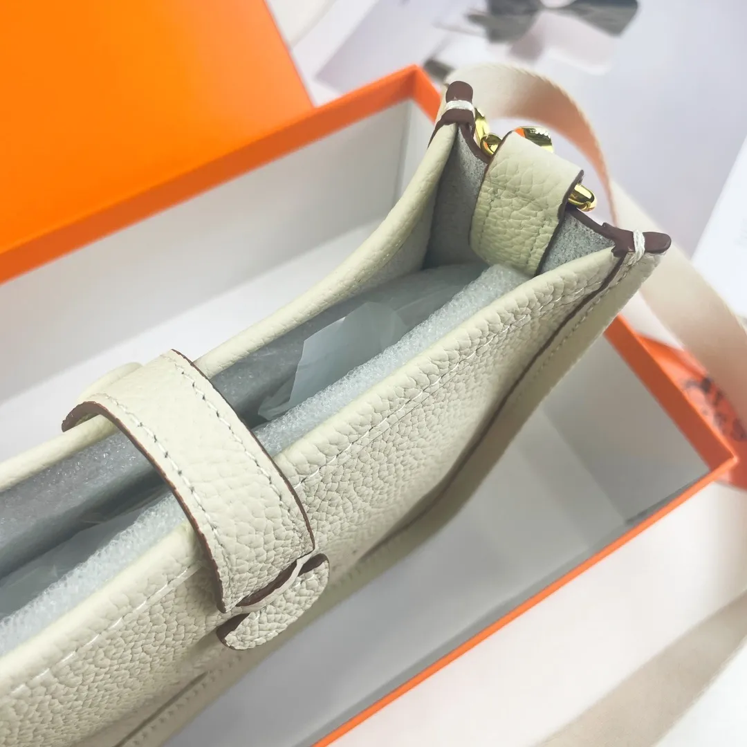 All categories Hermès wallet (Hermès) Hermès 186