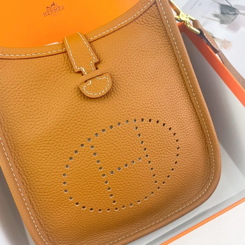 All categories Hermès wallet (Hermès) Hermès 186