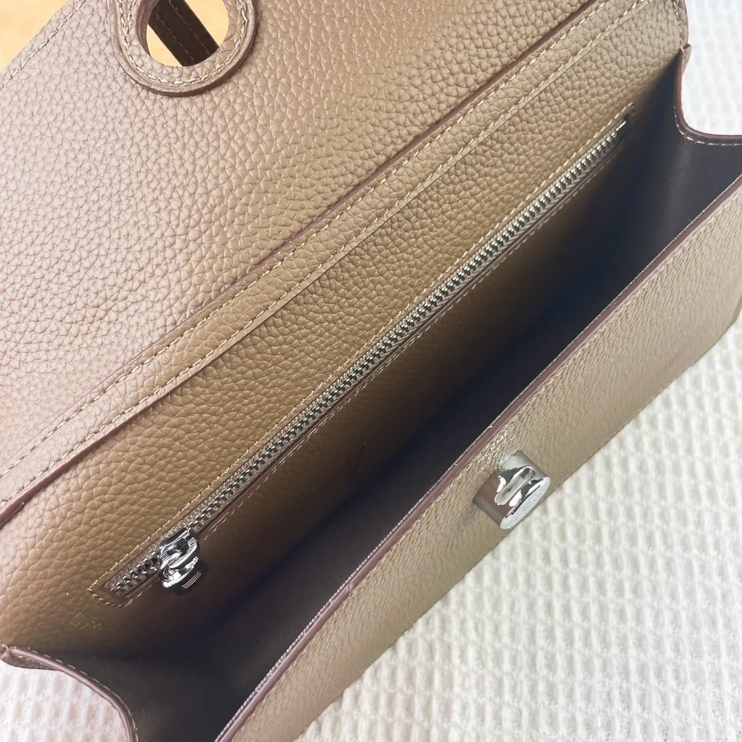 All Categories Hermès Wallet (Hermès) Hermès 388-2 Silver