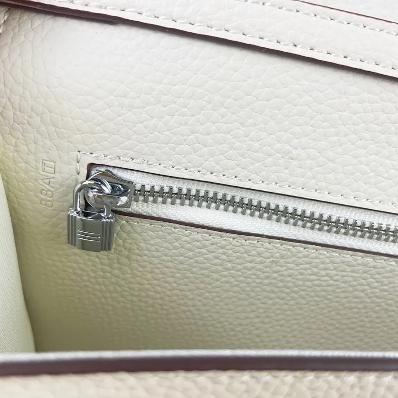 All Categories Hermès Wallet (Hermès) Hermès 388-2 Silver