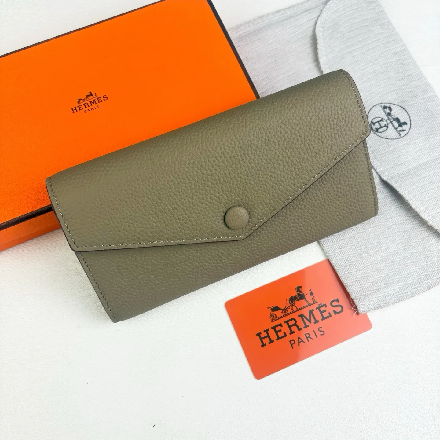 All categories Hermès wallet (Hermès) Hermès 614
