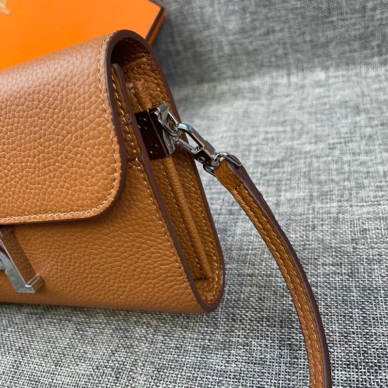 All categories Hermès wallet (Hermès) Hermès 9852 leather silver buckle