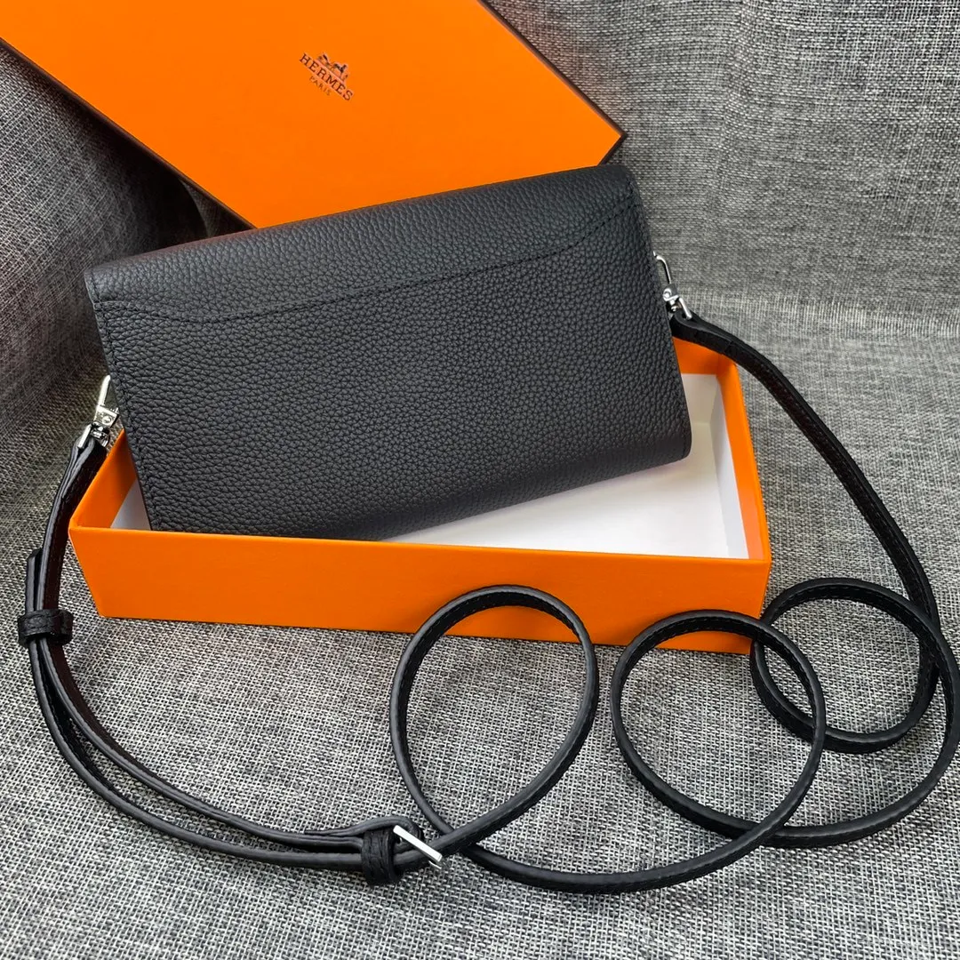 All categories Hermès wallet (Hermès) Hermès 9852 leather silver buckle