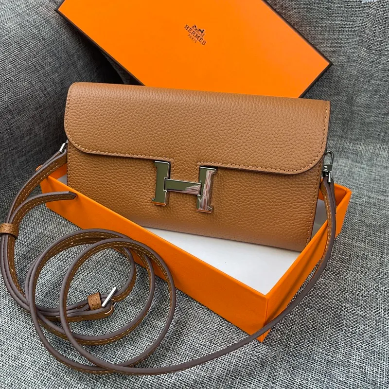 All categories Hermès wallet (Hermès) Hermès 9852 leather silver buckle